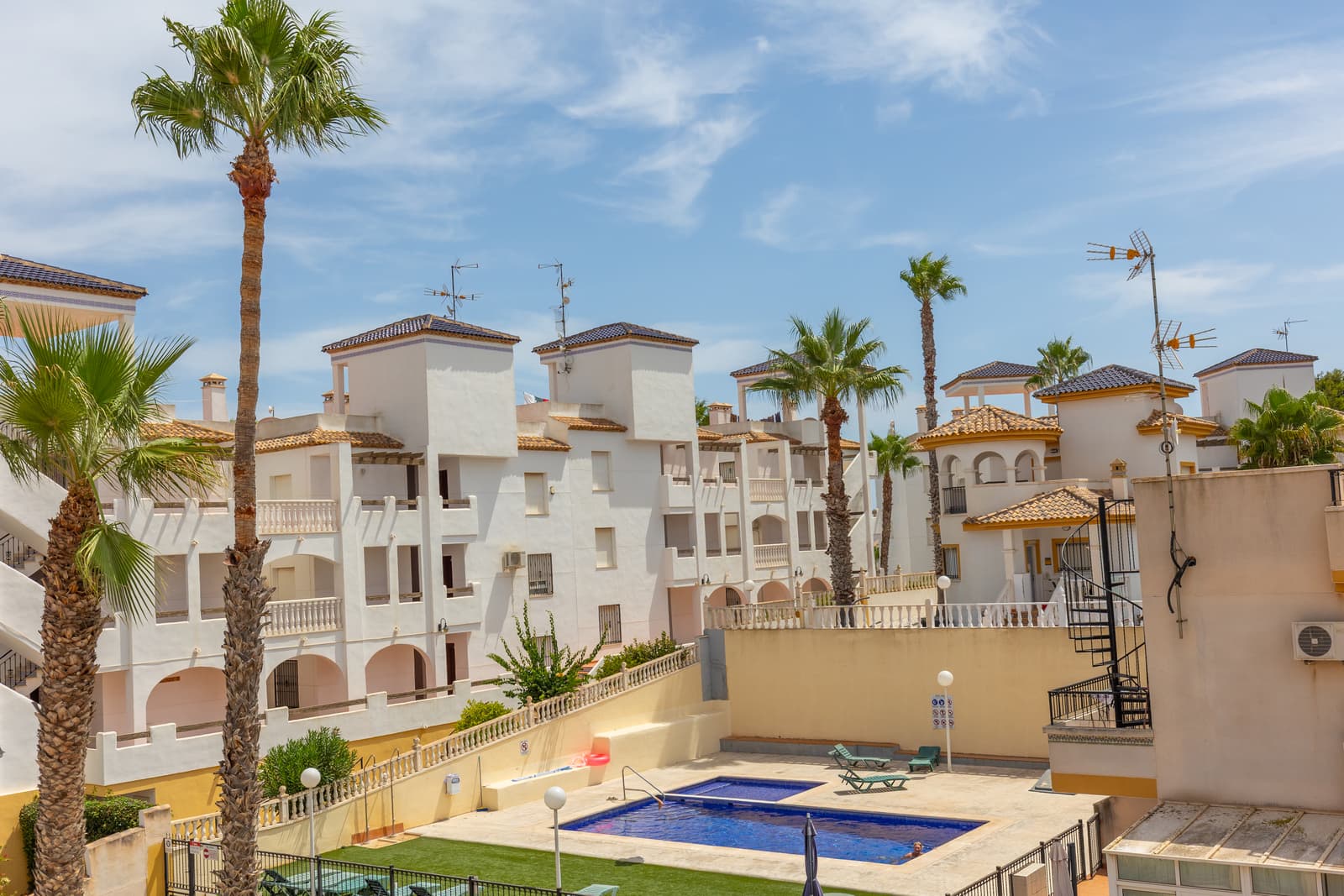 Tussenverdieping Appartement met 2 slaapkamers in Orihuela - 1