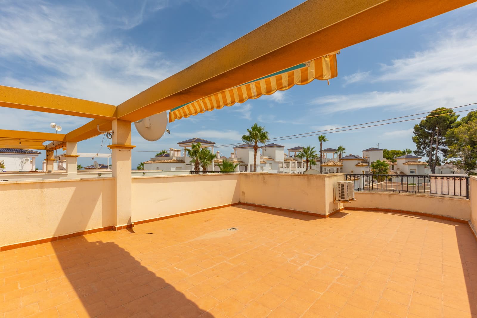 Tussenverdieping Appartement met 2 slaapkamers in Orihuela - 25