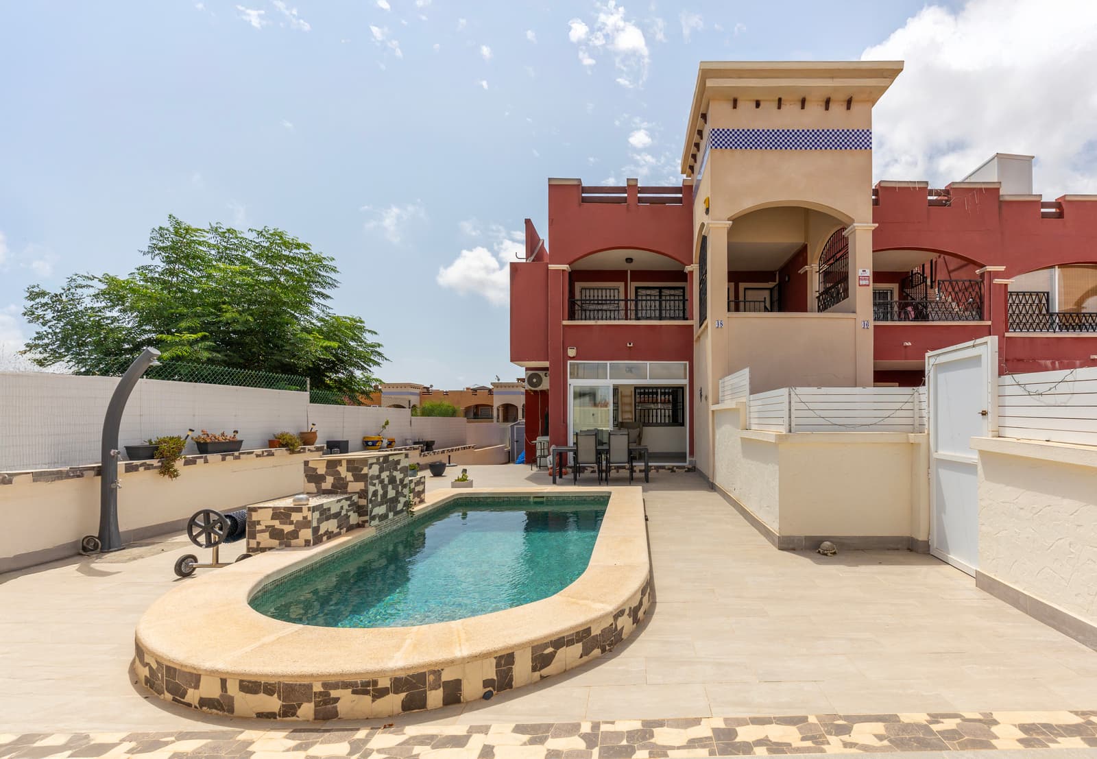 Apartamento Planta Media de 2 dormitorios en Orihuela Costa - 1