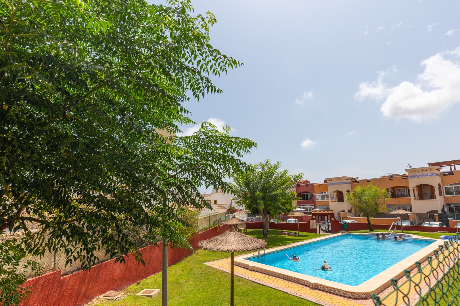 Apartamento Planta Media de 2 dormitorios en Orihuela Costa - 20