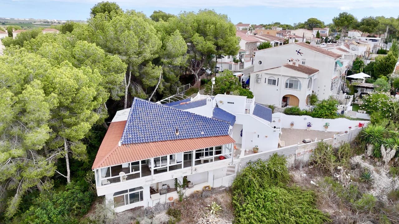 Vrijstaande Villa met 3 slaapkamers in Pinar de Campoverde