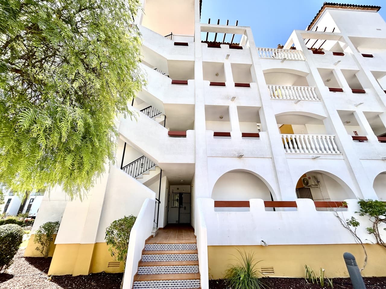 2 bed Middle Floor Apartment in Villamartin - 3