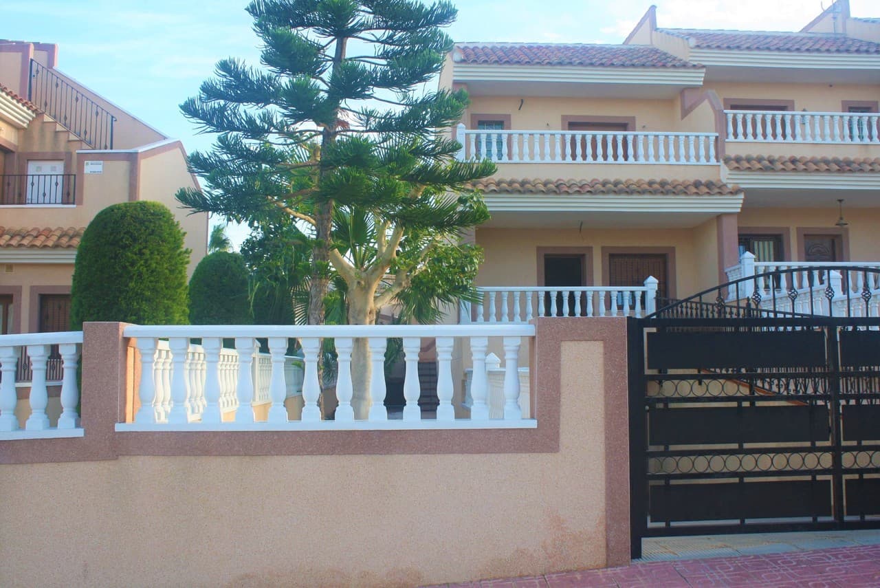2 bed Townhouse in Los Altos