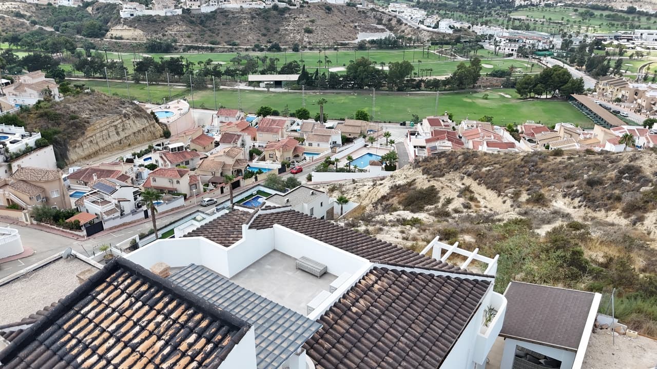 Villa - Chalet de 4 dormitorios en Ciudad Quesada - 5