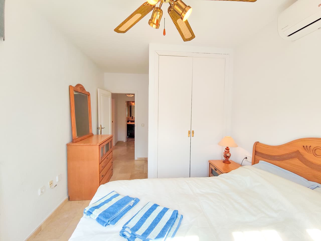 Villa - Chalet de 3 dormitorios en Villamartin - 15