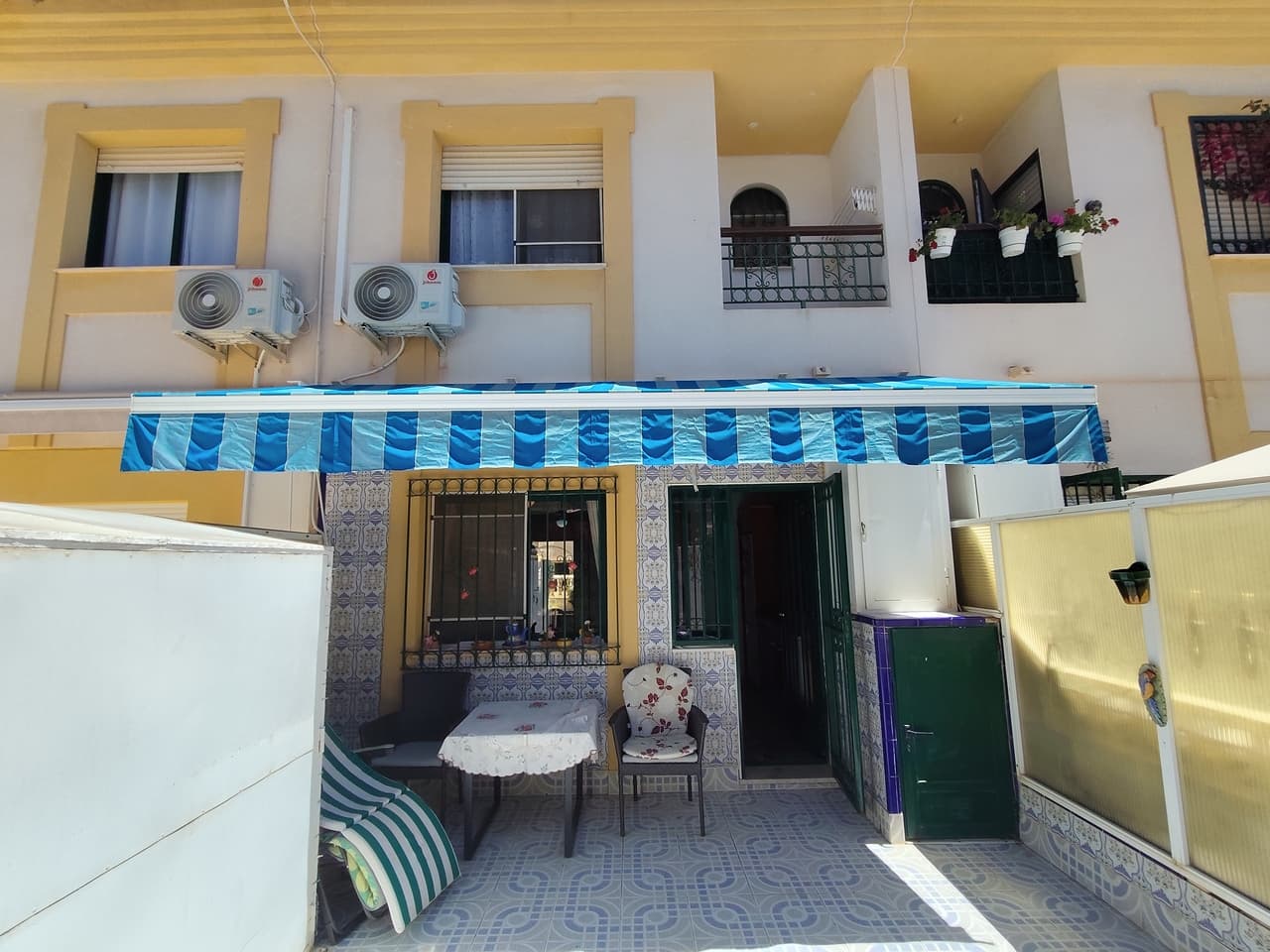 Geschakelde Woning met 3 slaapkamers in La Zenia - 36