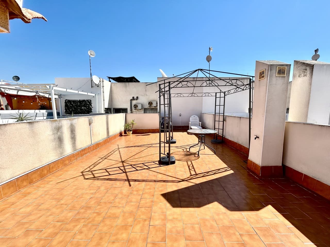 2 bed Penthouse in Los Altos - 15