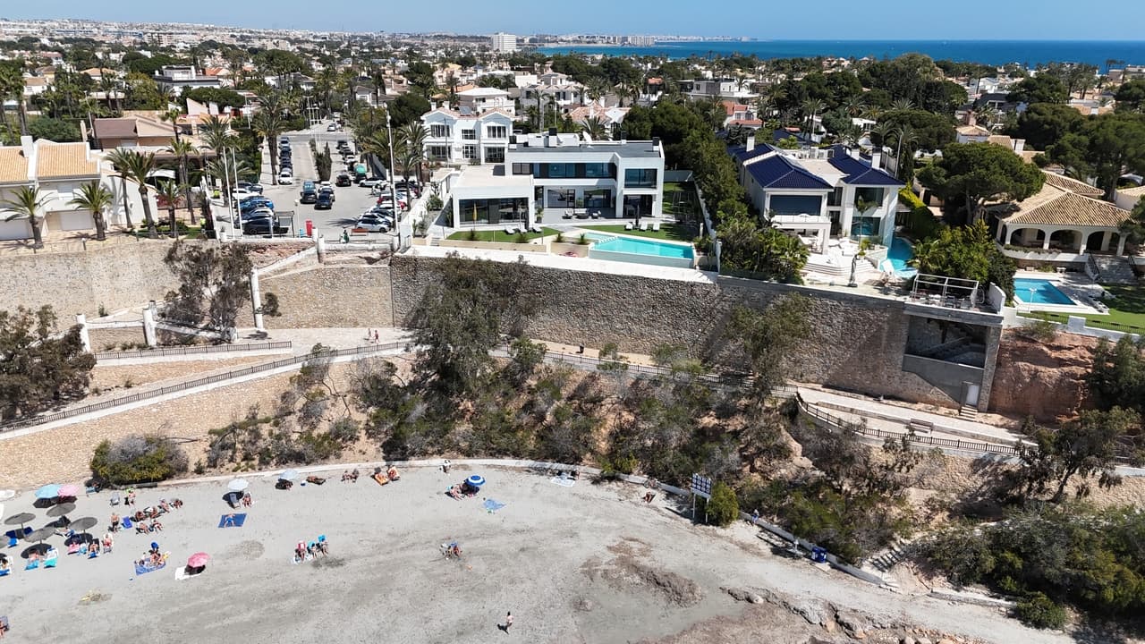 Villa - Chalet de 5 dormitorios en Cabo Roig - 4
