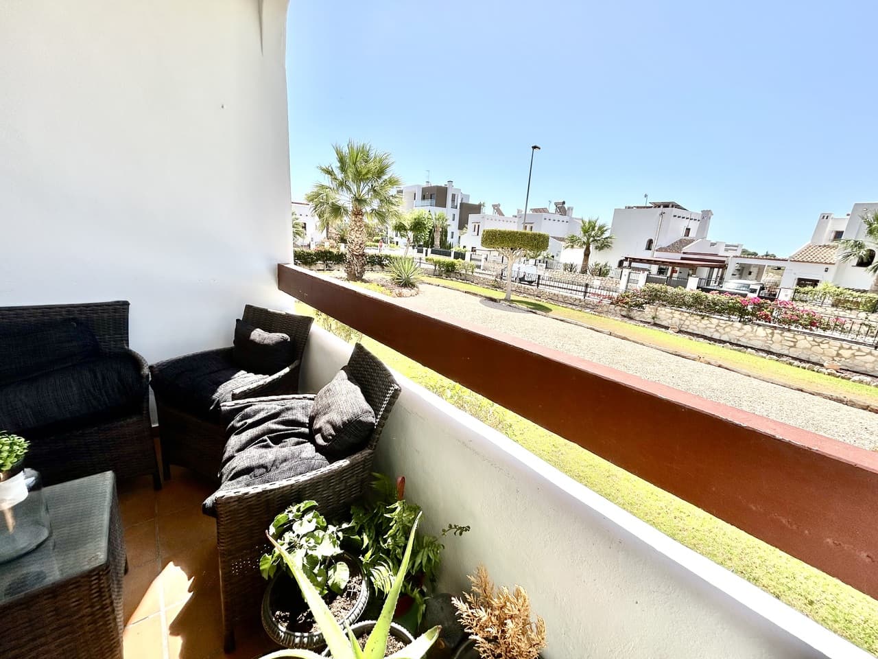 2 bed Middle Floor Apartment in Villamartin - 4