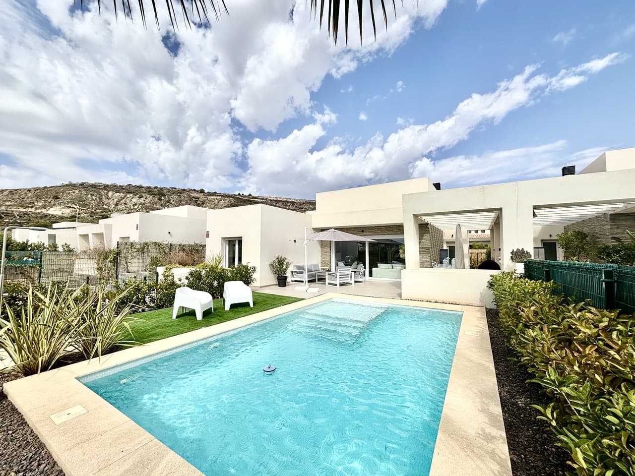 Villa - Chalet de 4 dormitorios en Algorfa - 1