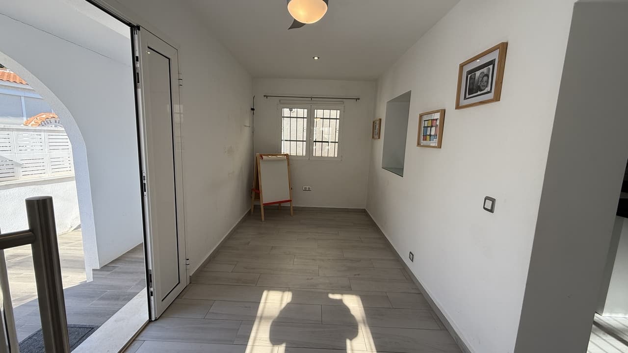 Villa - Chalet de 2 dormitorios en Villamartin - 17