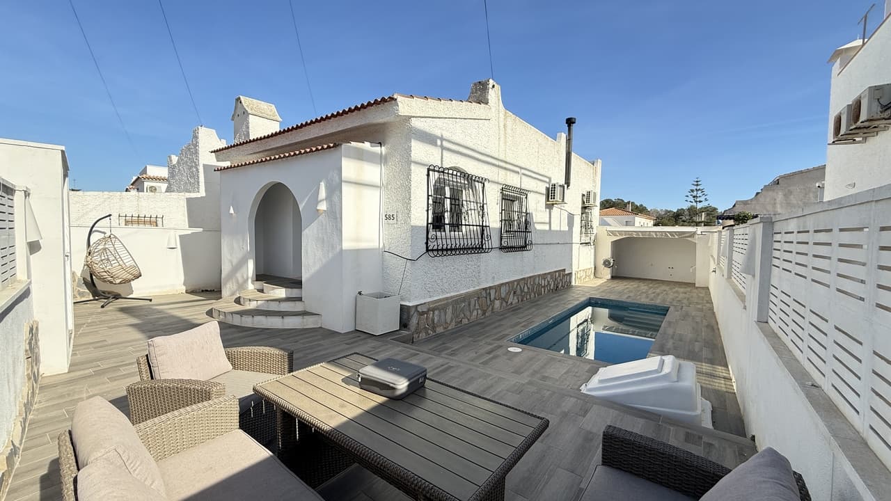 Villa - Chalet de 2 dormitorios en Villamartin - 3