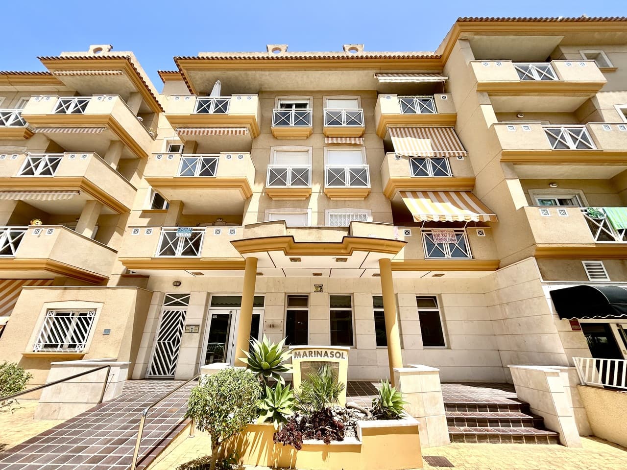 Tussenverdieping Appartement met 2 slaapkamers in Cabo Roig - 30