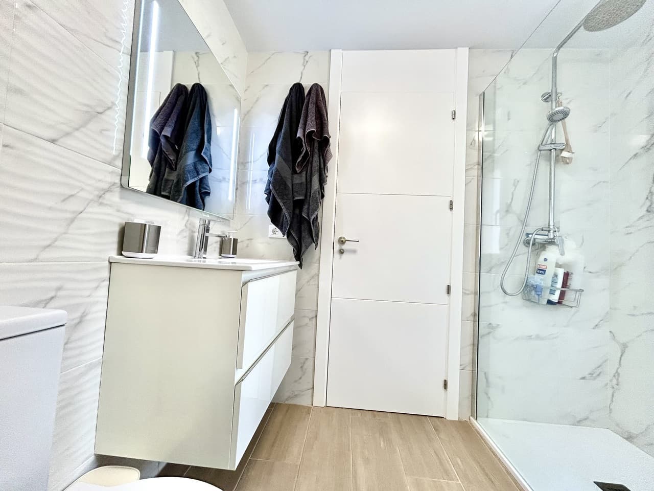 2 bed Middle Floor Apartment in Villamartin - 27