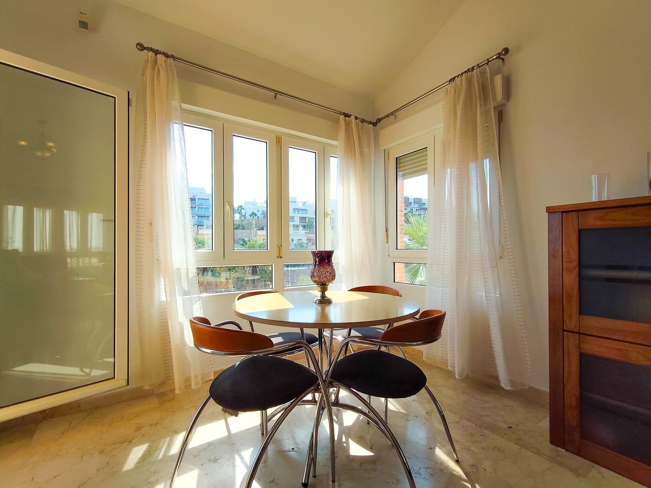 Villa - Chalet de 3 dormitorios en Villamartin - 7