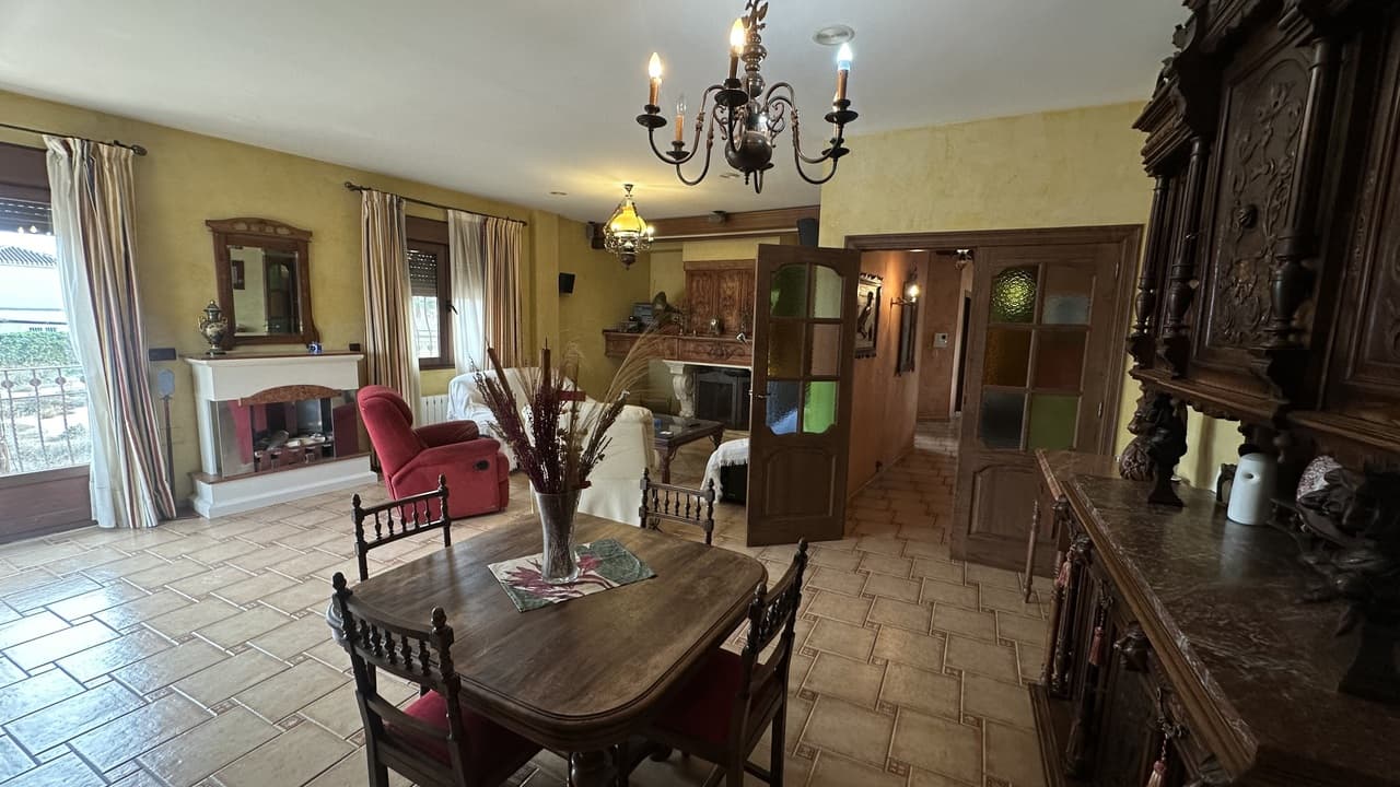 Vrijstaande Villa met 4 slaapkamers in San Miguel de Salinas - 25