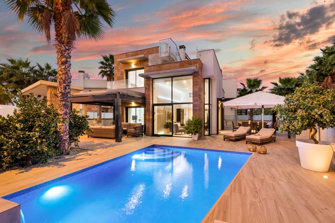 Villa - Chalet de 5 dormitorios en Cabo Roig - 19