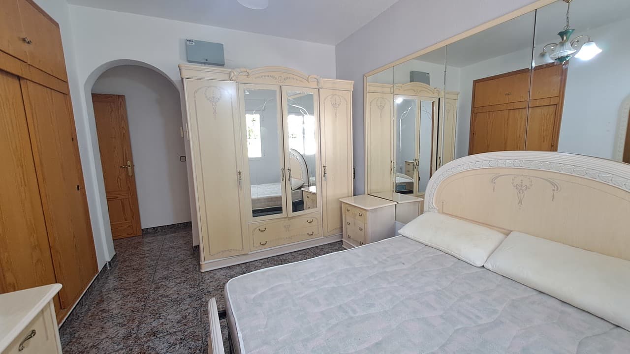 Villa - Chalet de 5 dormitorios en Villamartin - 21
