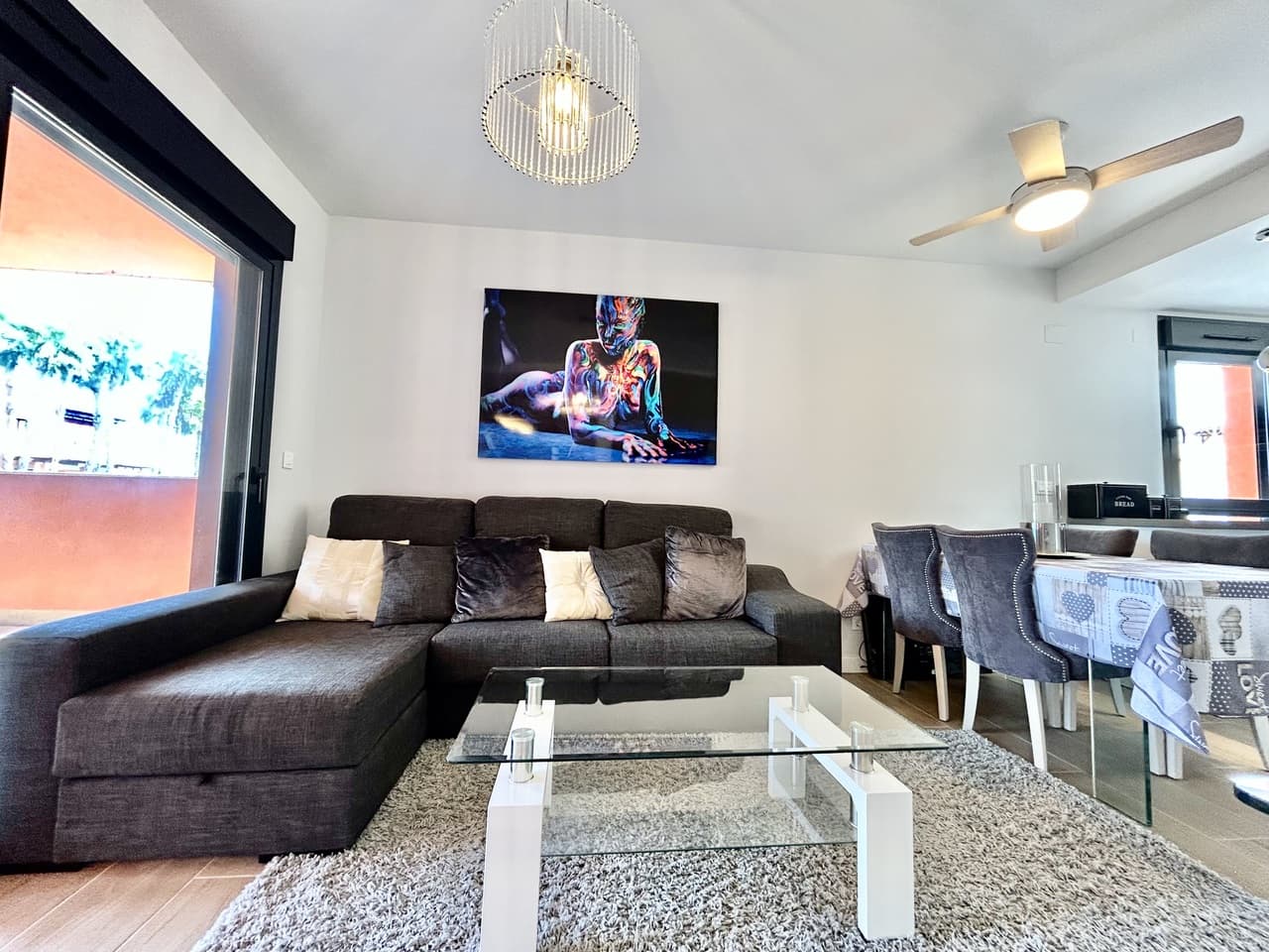 2 bed Middle Floor Apartment in Villamartin - 7