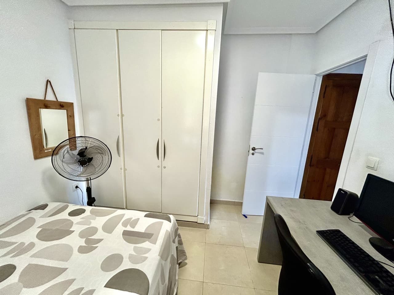 2 bed Middle Floor Apartment in Villamartin - 18