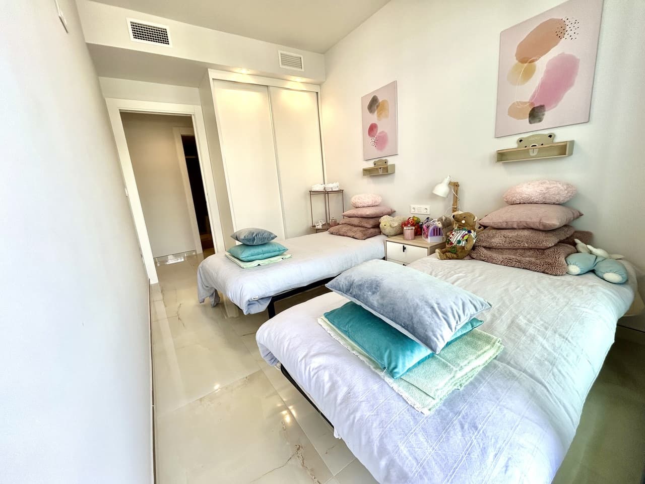Tussenverdieping Appartement met 3 slaapkamers in Playa Flamenca - 15