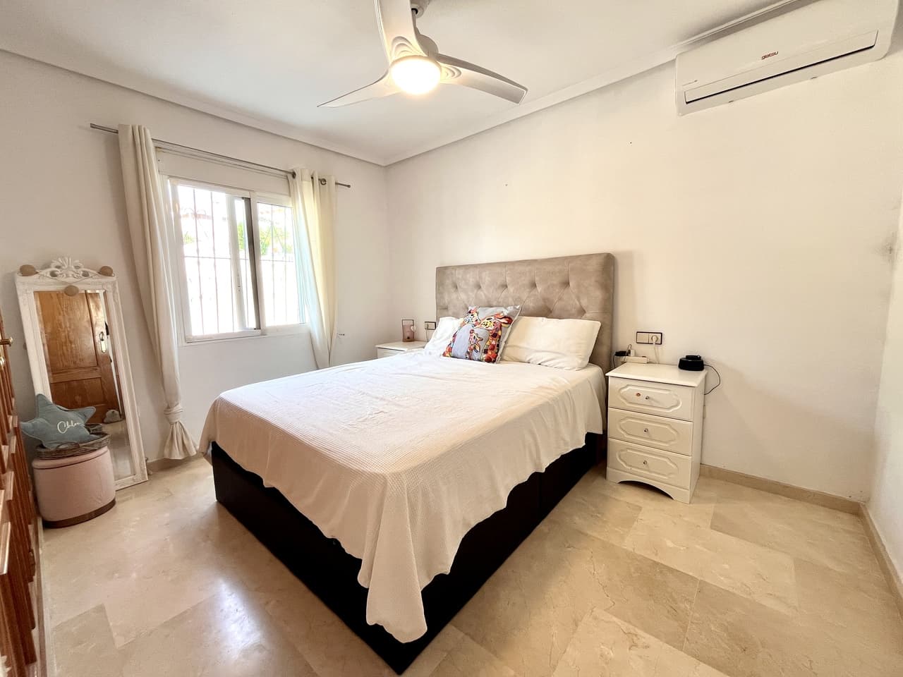 Vrijstaande Villa met 5 slaapkamers in San Miguel de Salinas - 12