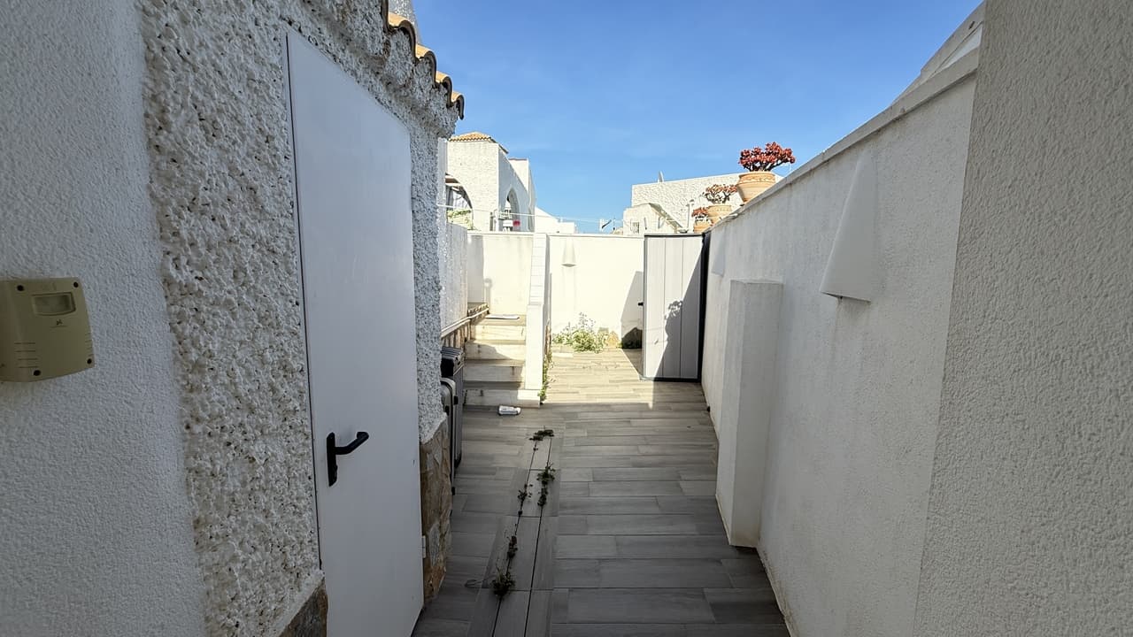 Villa - Chalet de 2 dormitorios en Villamartin - 13