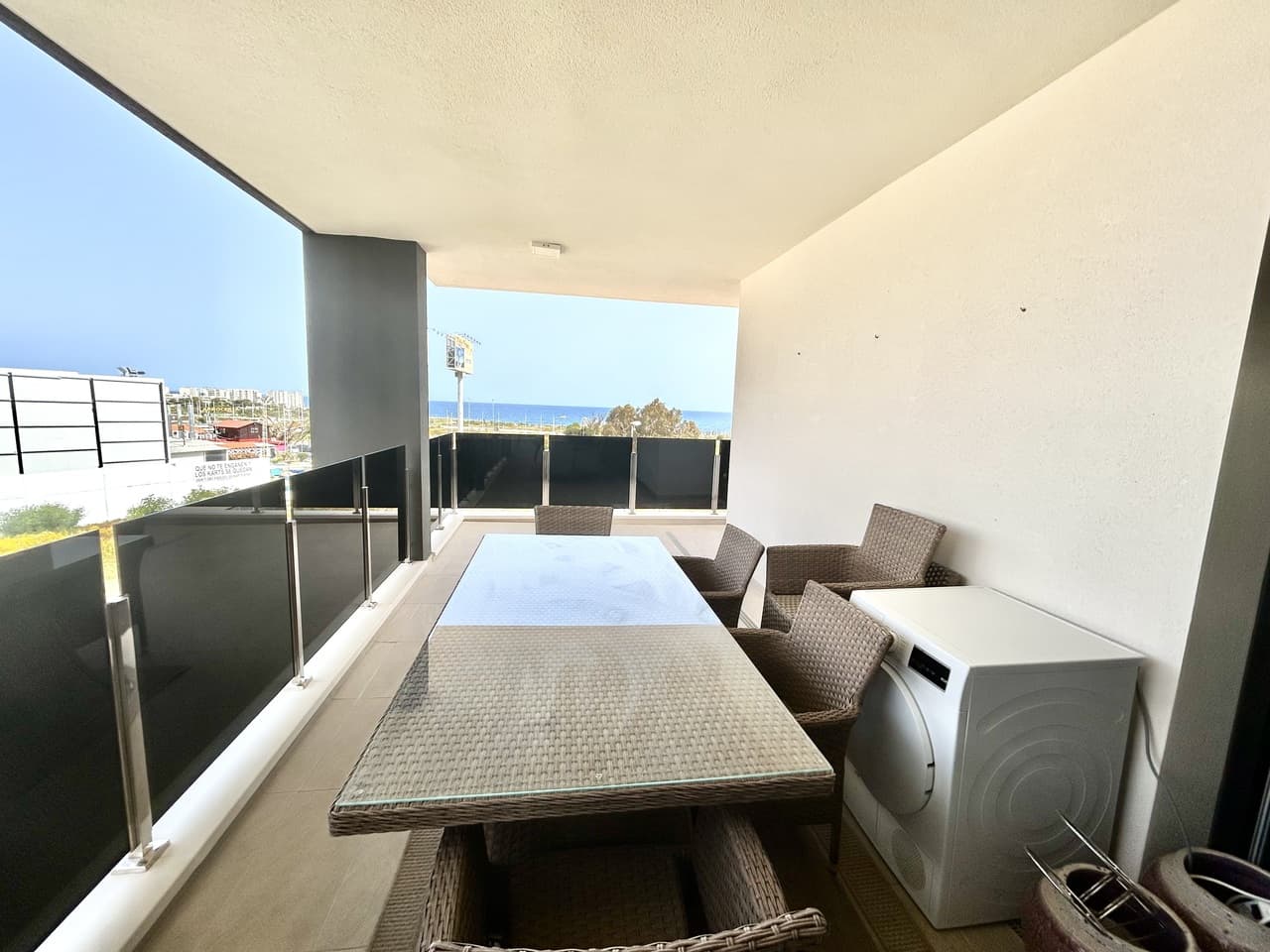 Tussenverdieping Appartement met 3 slaapkamers in Playa Flamenca - 27