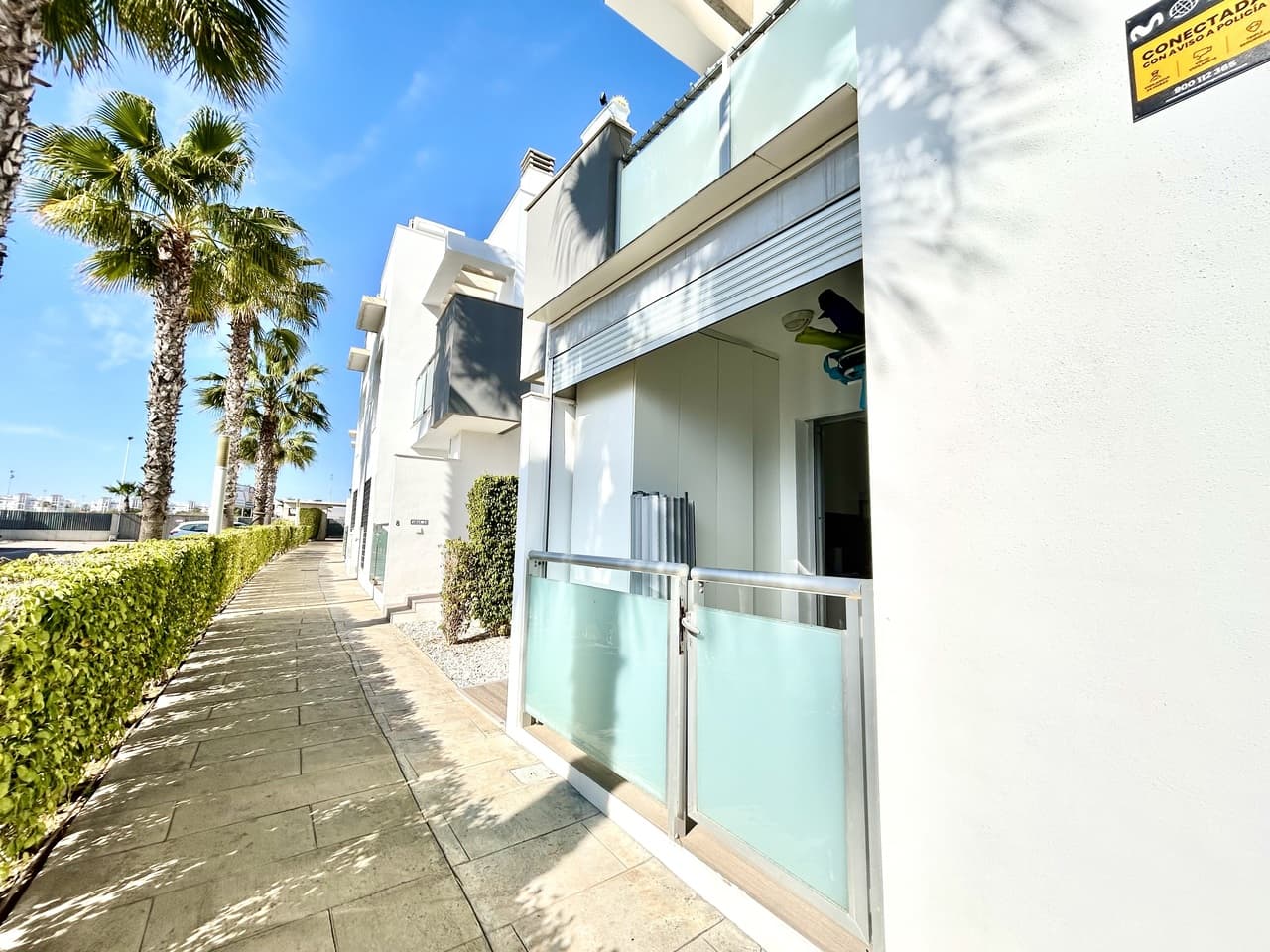 Apartamento Planta Media de 2 dormitorios en Punta Prima - 31