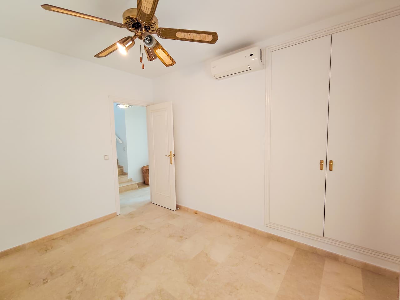 Villa - Chalet de 3 dormitorios en Villamartin - 22