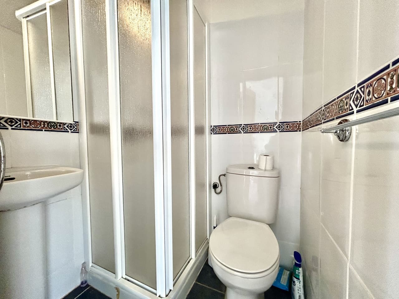 3 bed Middle Floor Apartment in La Zenia - 14