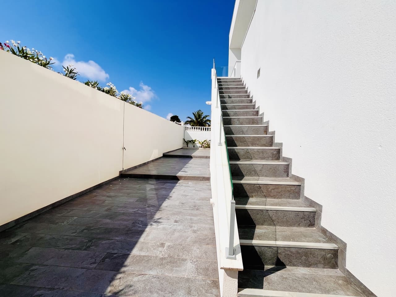 Villa - Chalet de 6 dormitorios en Los Balcones - 17
