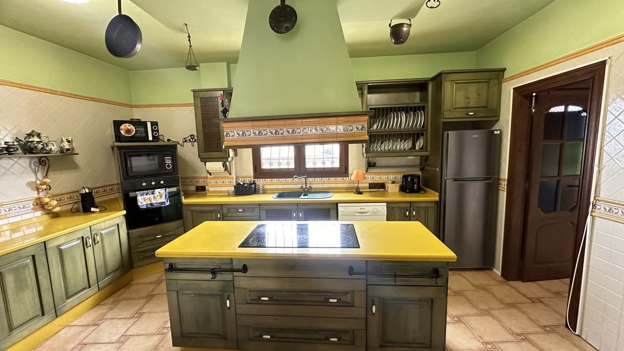 Vrijstaande Villa met 4 slaapkamers in San Miguel de Salinas - 7