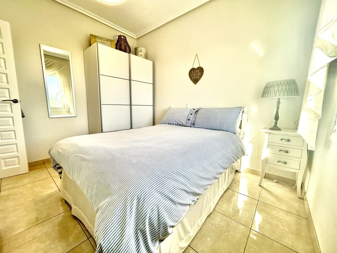 Villa - Chalet de 2 dormitorios en Villamartin - 12