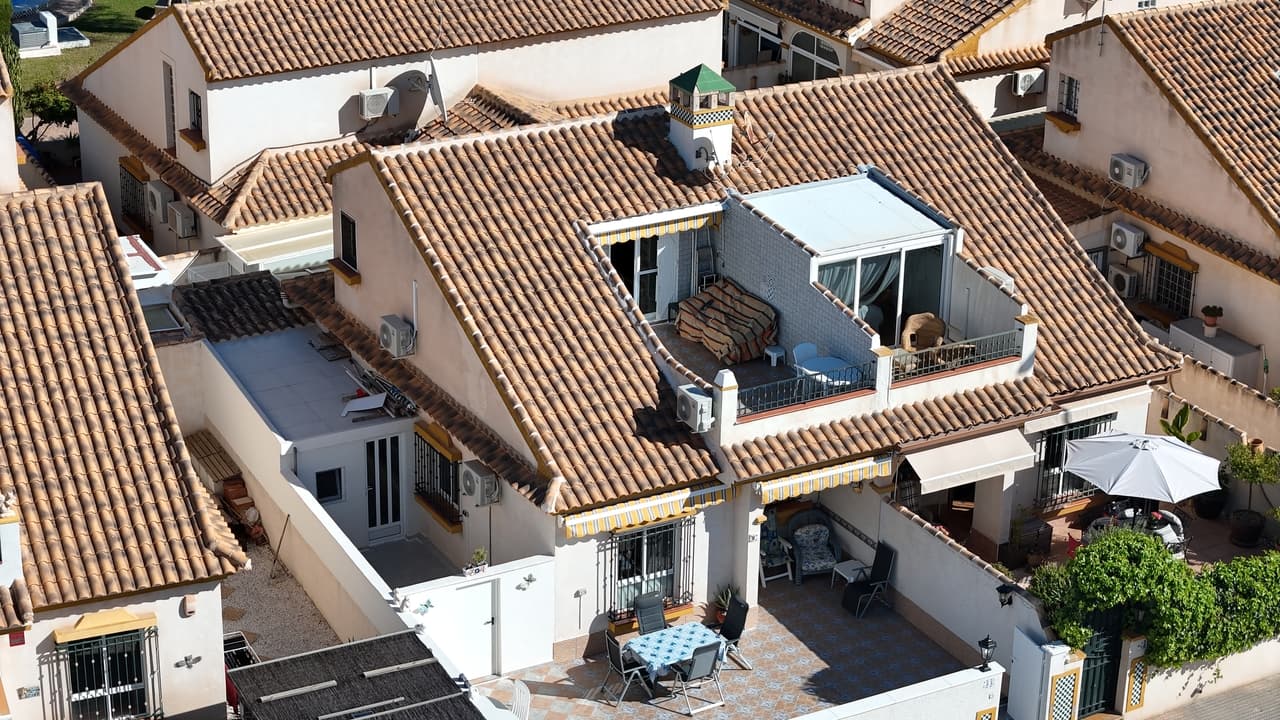 Bungalow de 3 dormitorios en La Zenia - 1