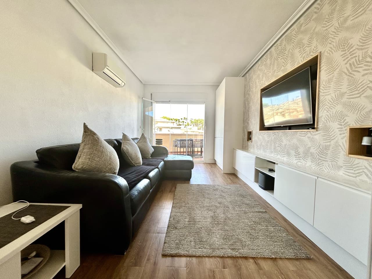2 bed Middle Floor Apartment in Villamartin - 5