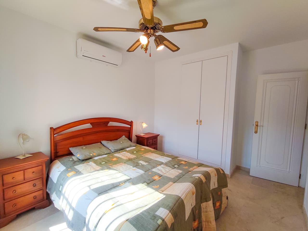 Villa - Chalet de 3 dormitorios en Villamartin - 20