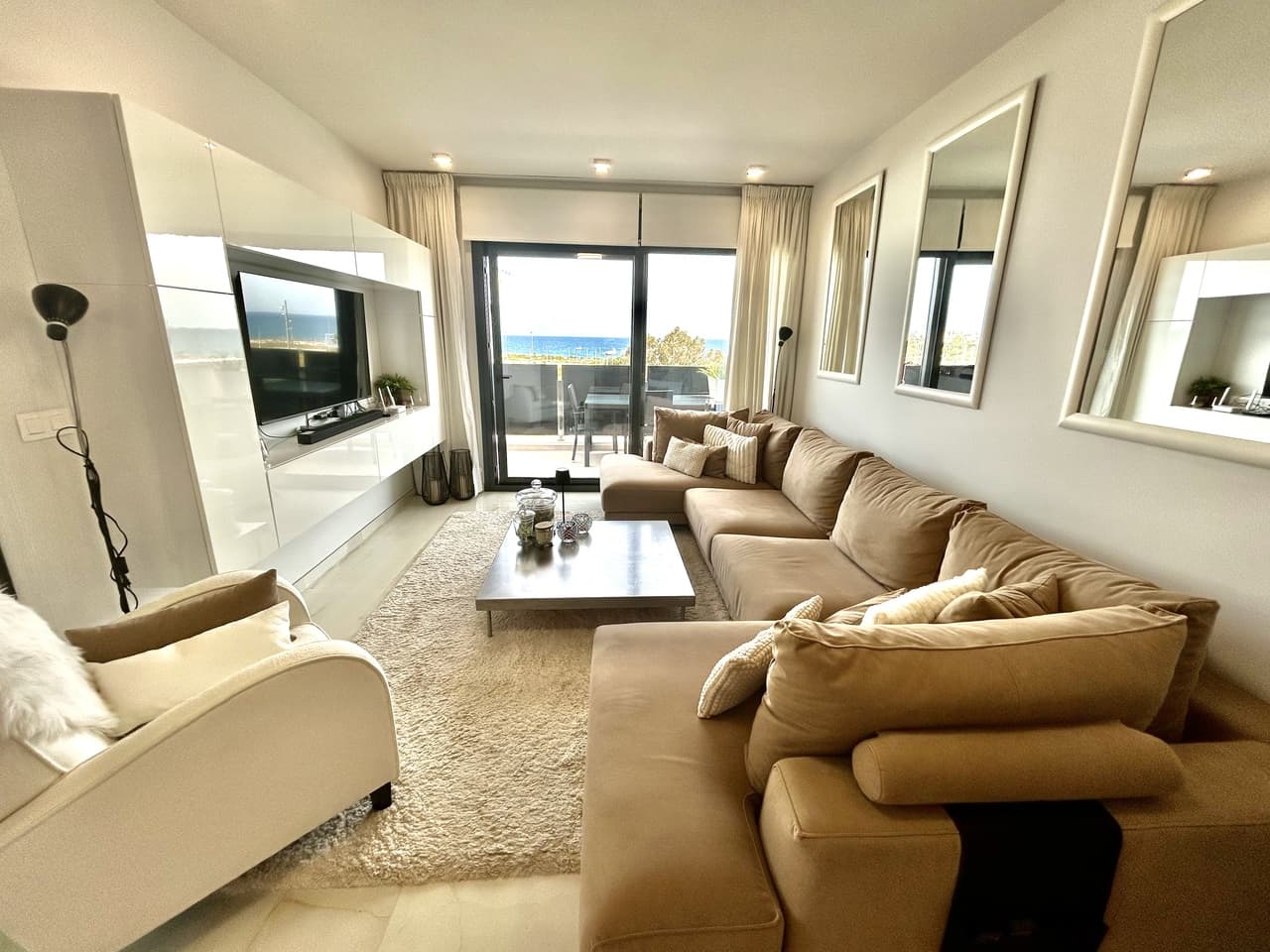 Tussenverdieping Appartement met 3 slaapkamers in Playa Flamenca - 4