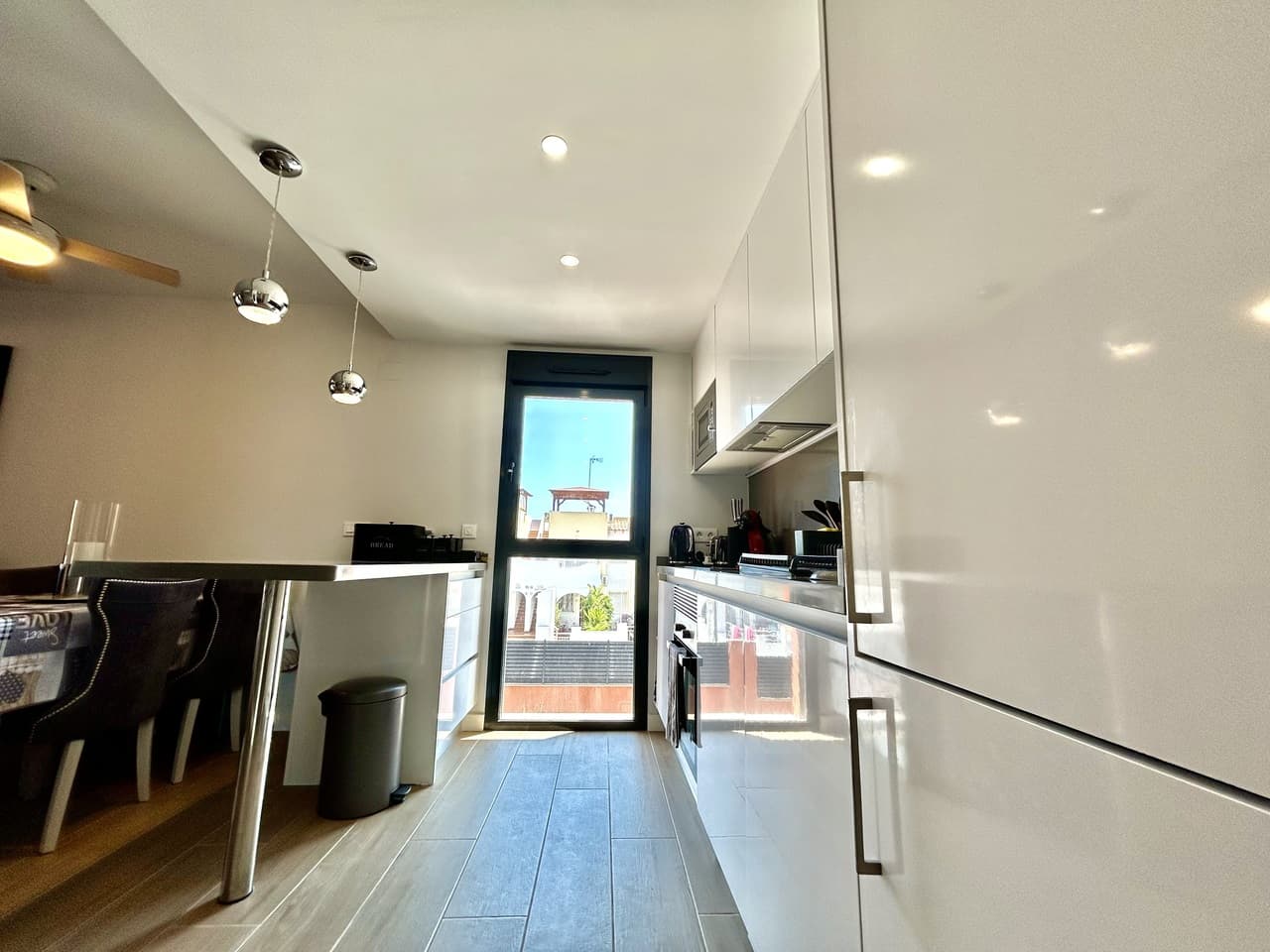 2 bed Middle Floor Apartment in Villamartin - 13