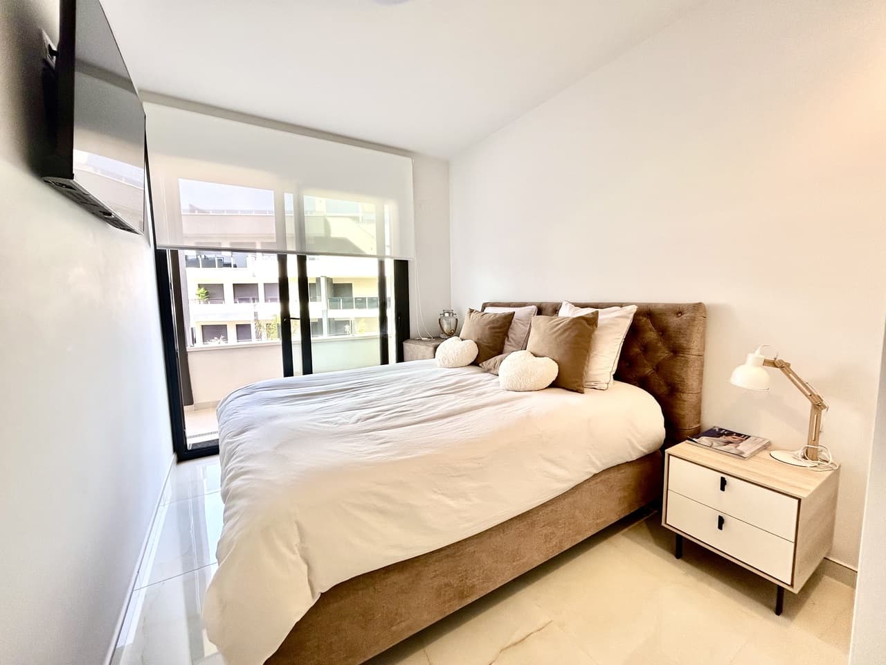 Tussenverdieping Appartement met 3 slaapkamers in Playa Flamenca - 12
