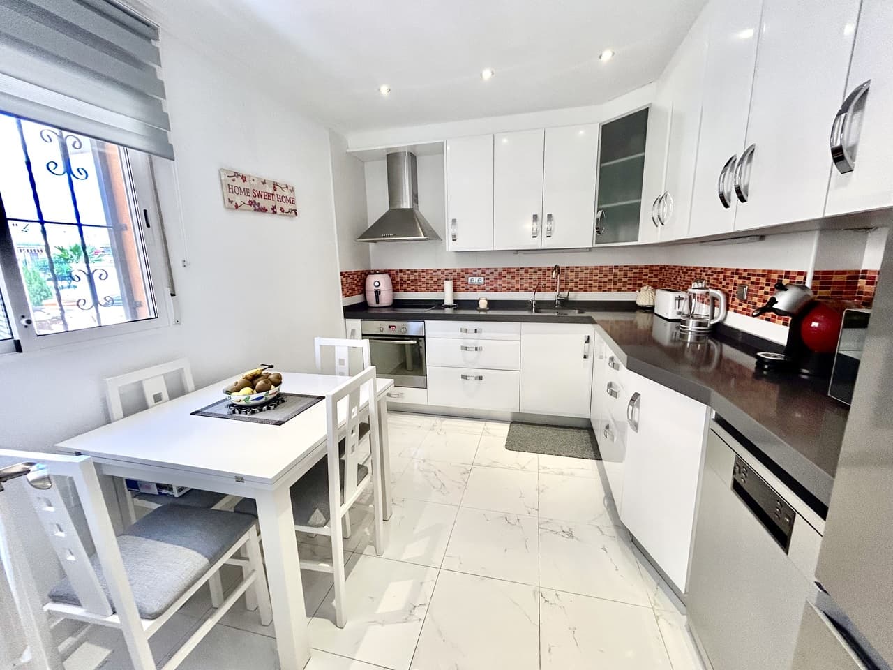 Vrijstaande Villa met 3 slaapkamers in Los Balcones - 9