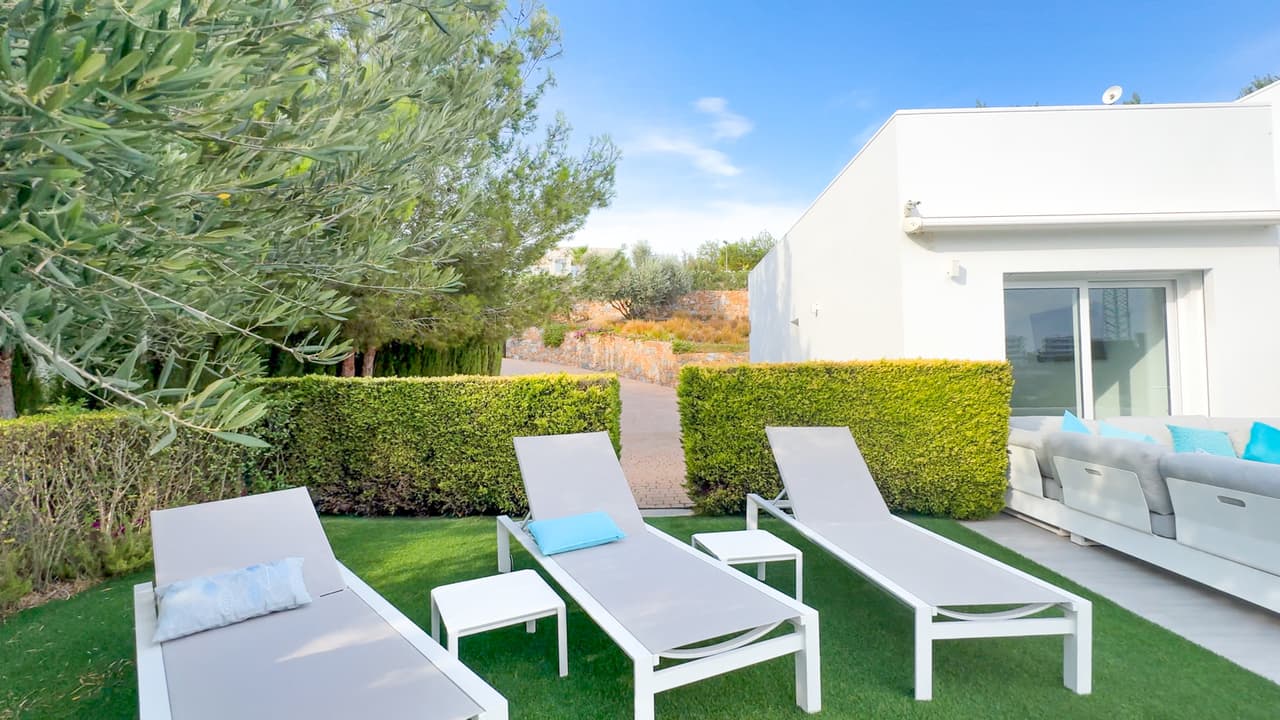 Villa - Chalet de 3 dormitorios en Las Colinas Golf - 2