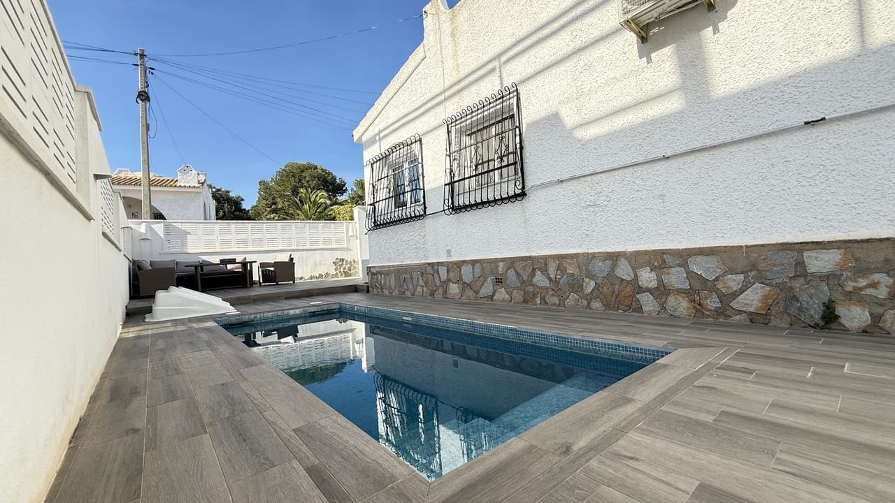 Villa - Chalet de 2 dormitorios en Villamartin - 7