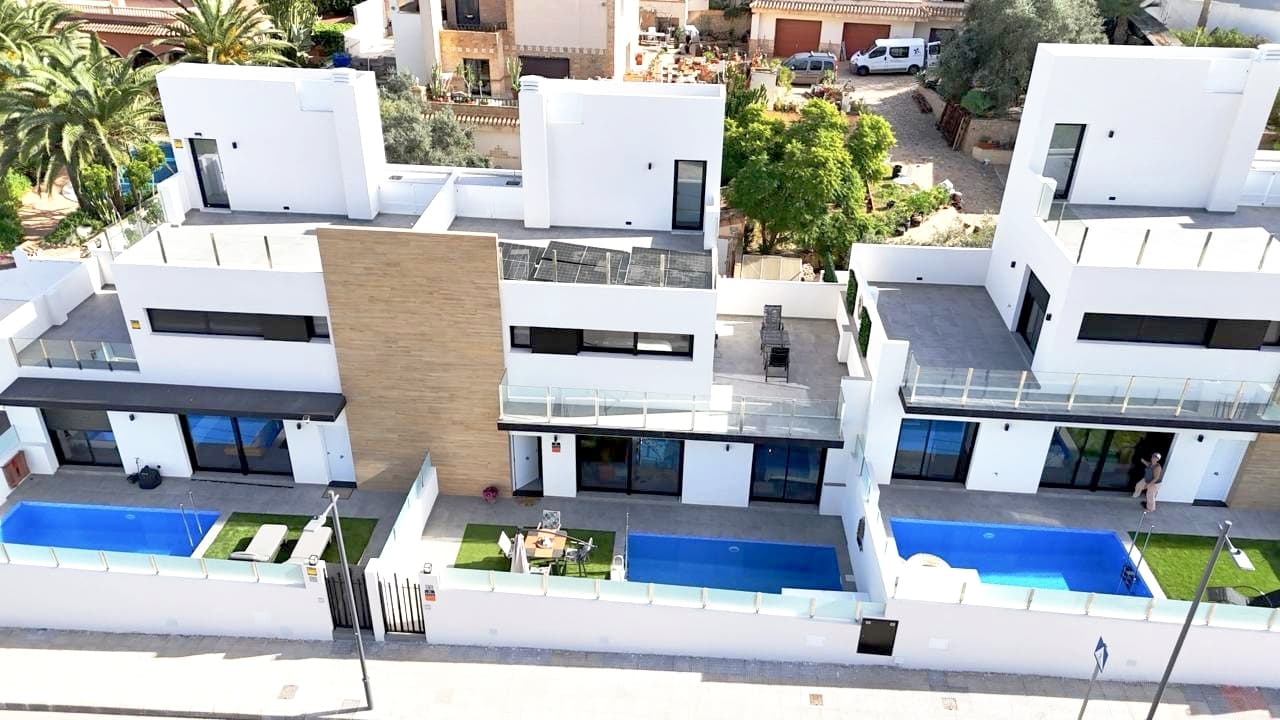 Vrijstaande Villa met 2 slaapkamers in Villamartin - 3