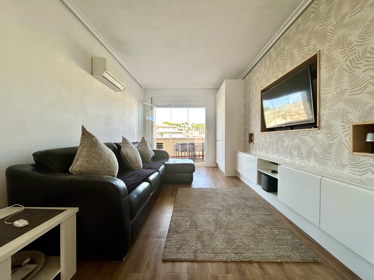 2 bed Middle Floor Apartment in Villamartin - 8