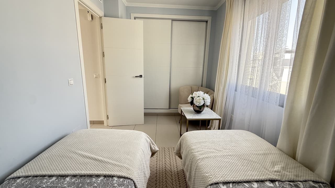 Adosada de 3 dormitorios en Cabo Roig - 24