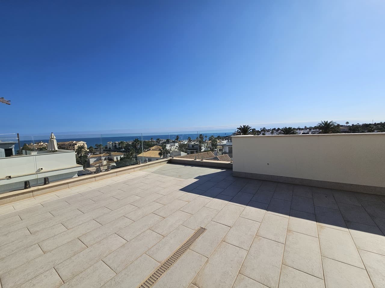 Vrijstaande Villa met 5 slaapkamers in La Zenia - 31