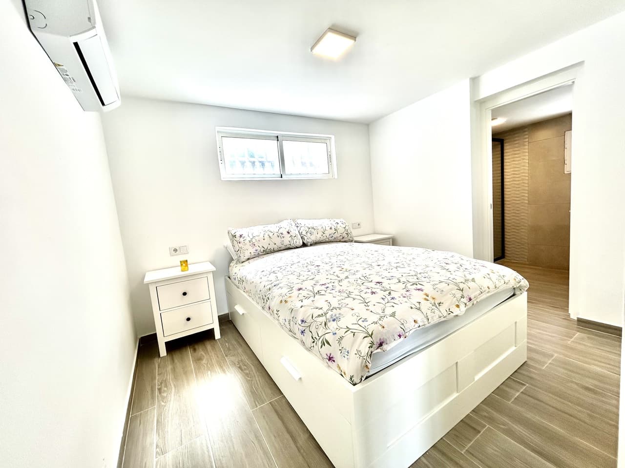 Villa - Chalet de 5 dormitorios en Villamartin - 38