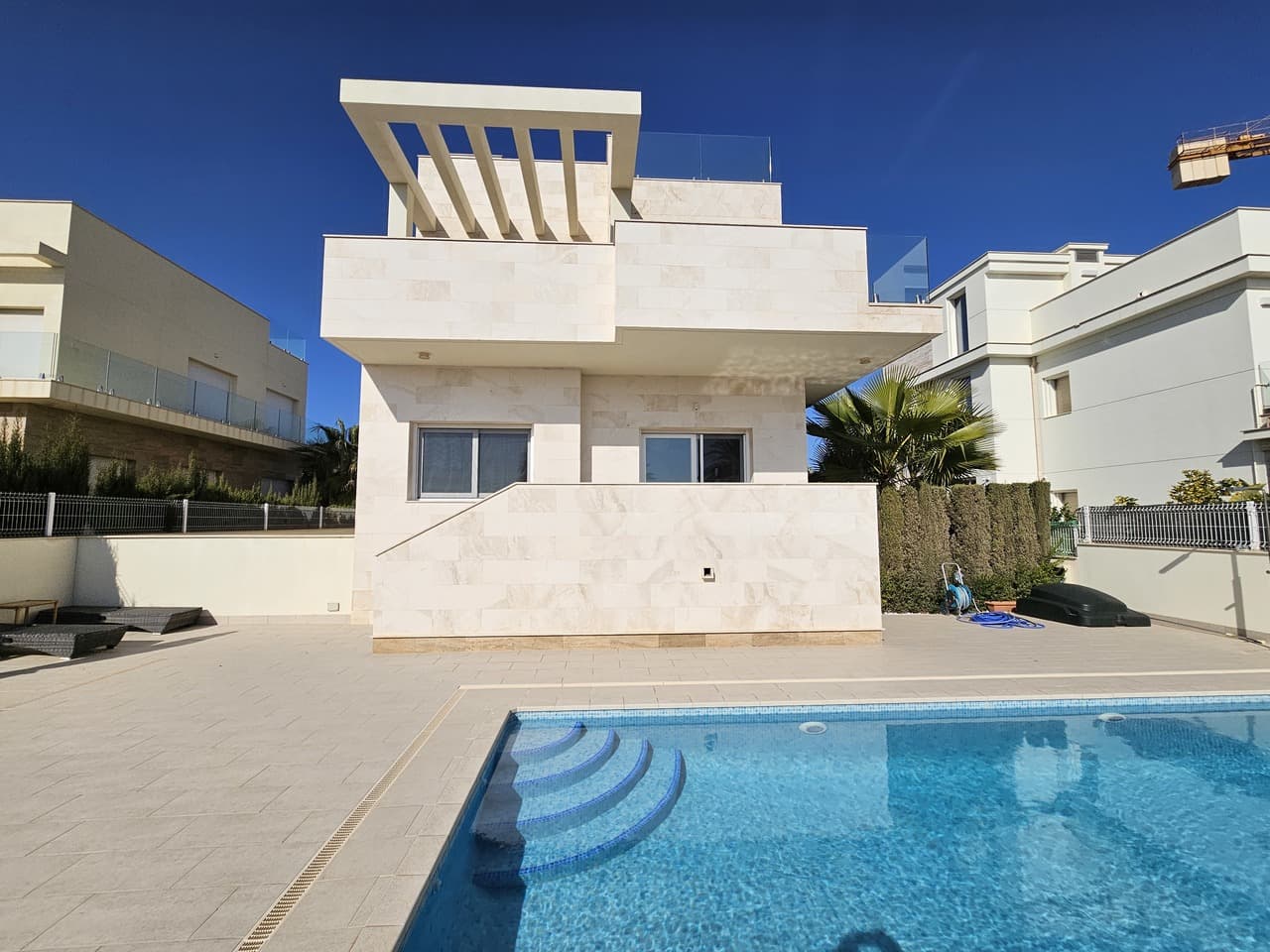 Vrijstaande Villa met 5 slaapkamers in La Zenia - 2