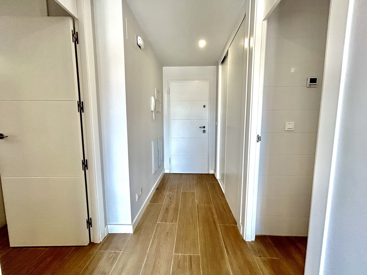 2 bed Middle Floor Apartment in Villamartin - 24